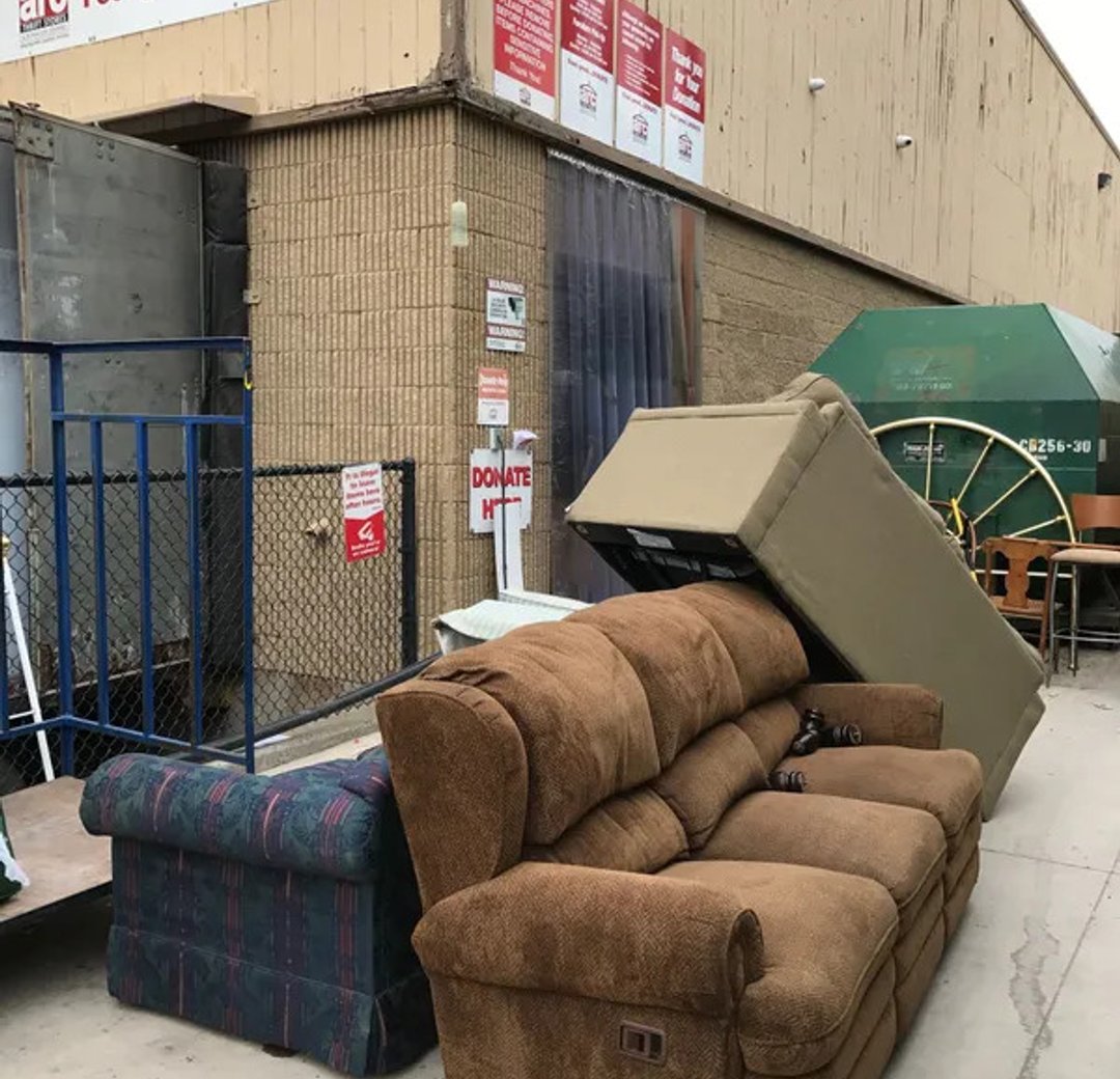 junk hauling and donation delivery for denver metro